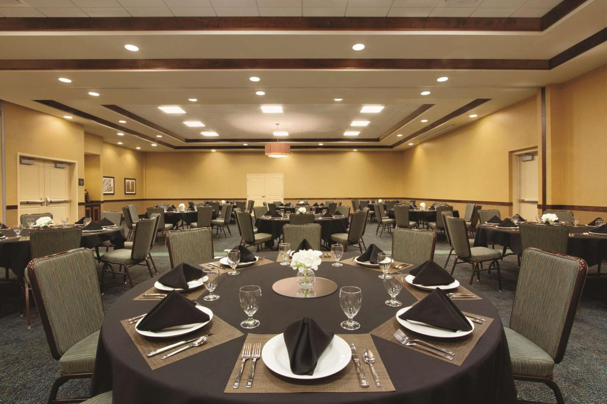 Hilton Garden Inn Oklahoma City/Bricktown Екстериор снимка